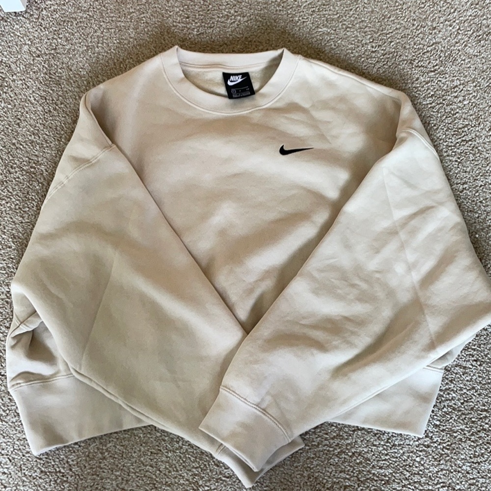 Nike women’s oversized sweatshirt